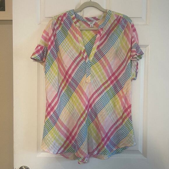 Crown & Ivy Tops - Crown & Ivy Women's Dolman Sleeve Split Neck Plaid Top size Medium